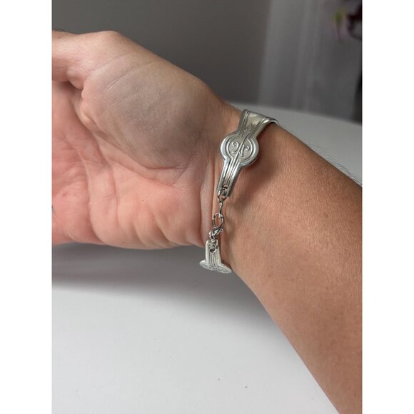 Handmade Silver Cuff Bracelet: Antique Fork Silverware Jewlery lobster clasp - Picture 8 of 11